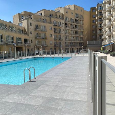 Deluxe Apartment With Shared Pool أوستيند المظهر الخارجي الصورة
