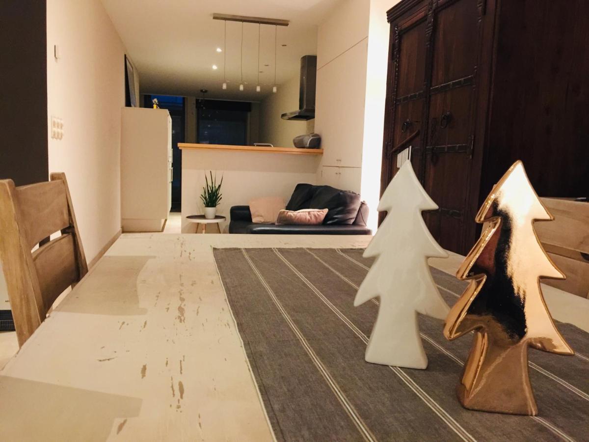 Deluxe Apartment With Shared Pool أوستيند المظهر الخارجي الصورة