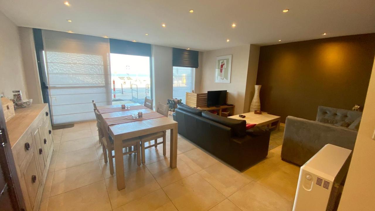 Deluxe Apartment With Shared Pool أوستيند المظهر الخارجي الصورة