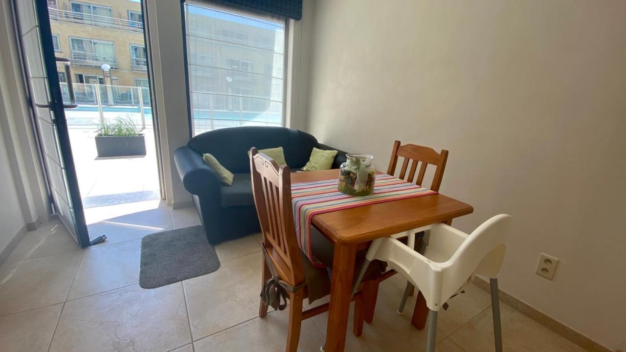 Deluxe Apartment With Shared Pool أوستيند المظهر الخارجي الصورة
