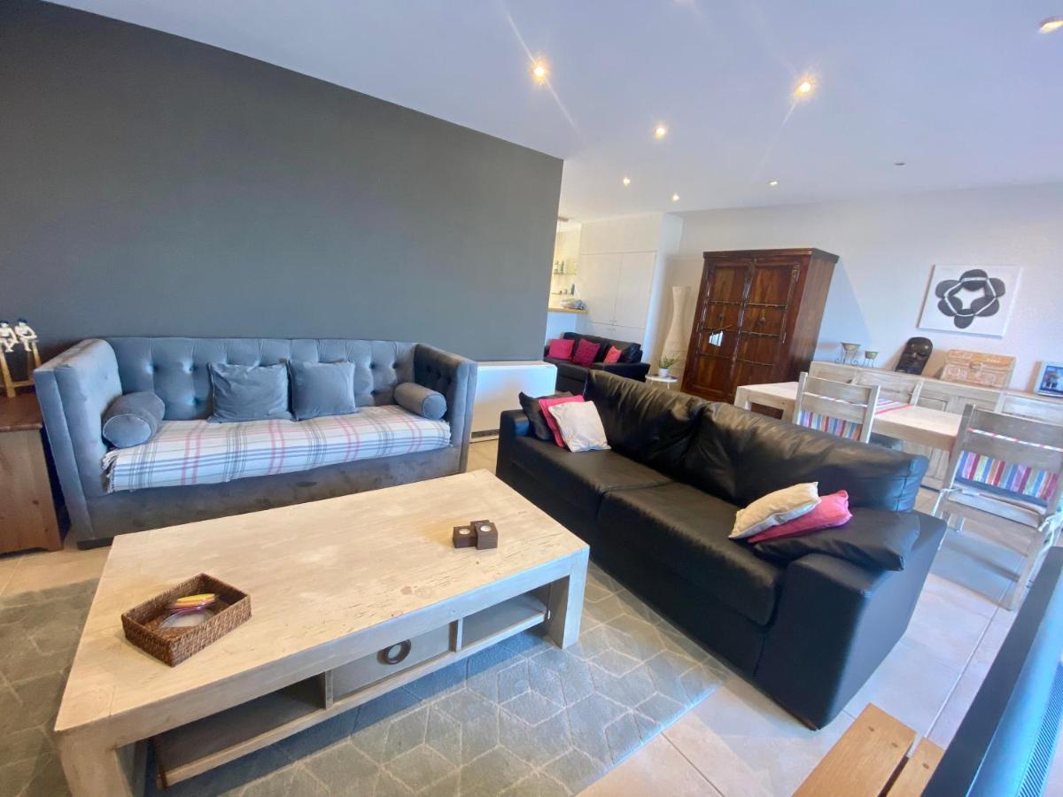 Deluxe Apartment With Shared Pool أوستيند المظهر الخارجي الصورة
