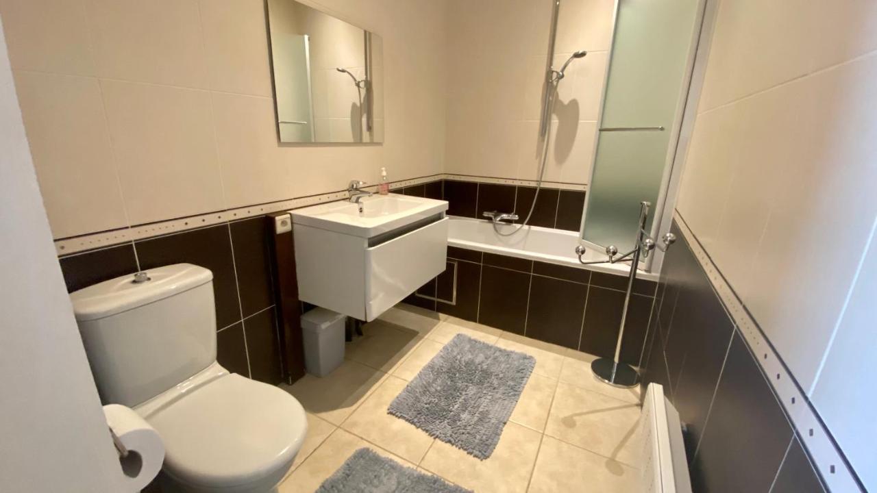 Deluxe Apartment With Shared Pool أوستيند المظهر الخارجي الصورة